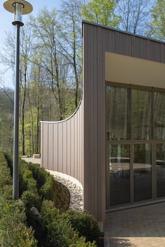 OSMO VERTO BLACK STRIPE Fassadenprofil Nordische Fichte riffelgesägt Patina 905 27 x 146 mm, VE 4 Stk.